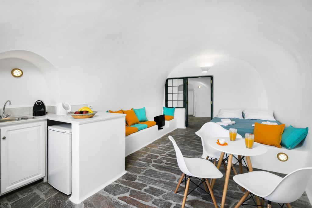 Horizon Aeifos Suites Οία Δωμάτιο φωτογραφία
